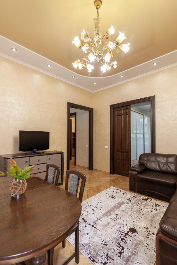 Alfa Apartments Levytskoho إلفيف المظهر الخارجي الصورة